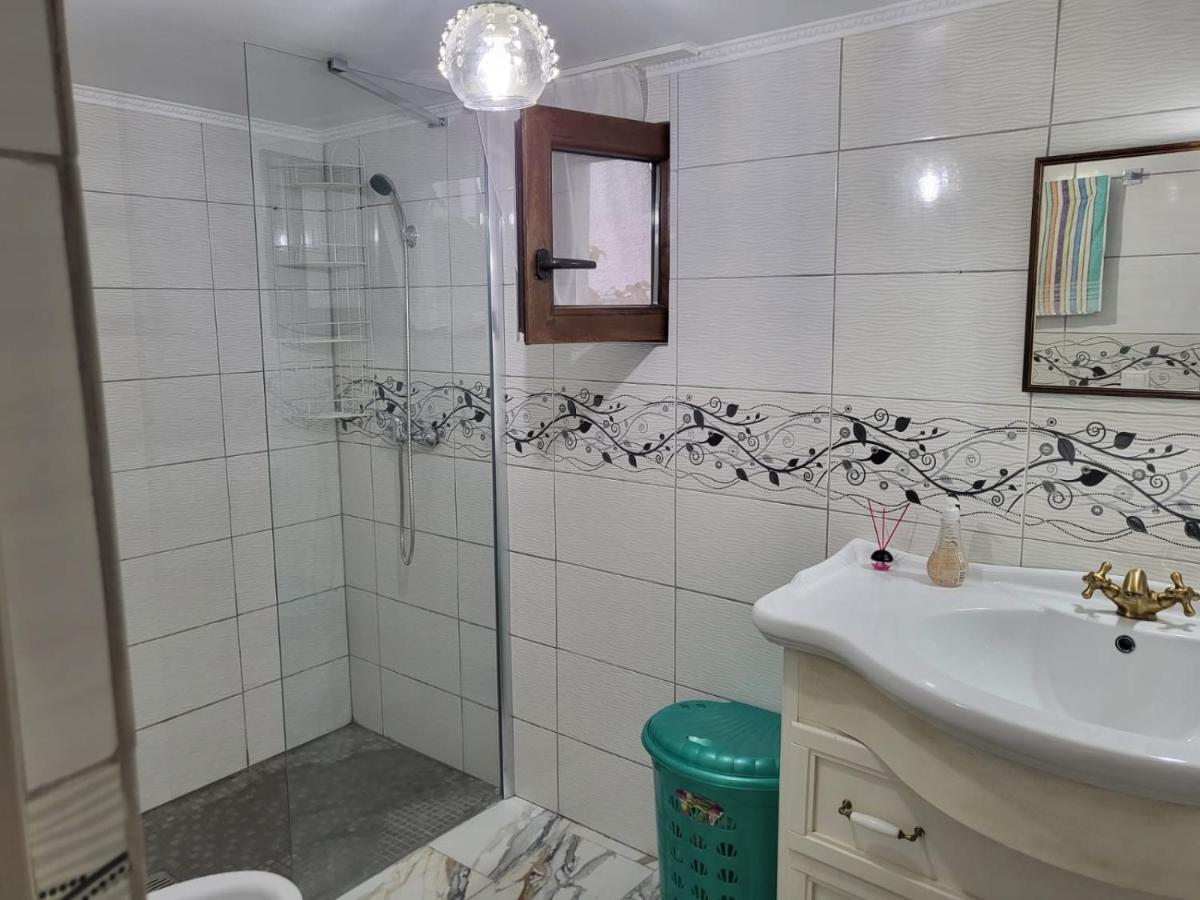 Apartament Cu Terasa Si Gratar Apartment Satu Mare Bagian luar foto