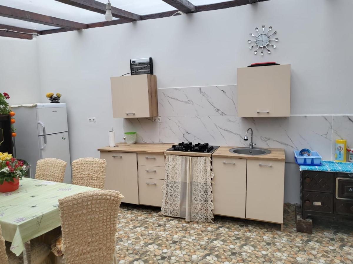 Apartament Cu Terasa Si Gratar Apartment Satu Mare Bagian luar foto